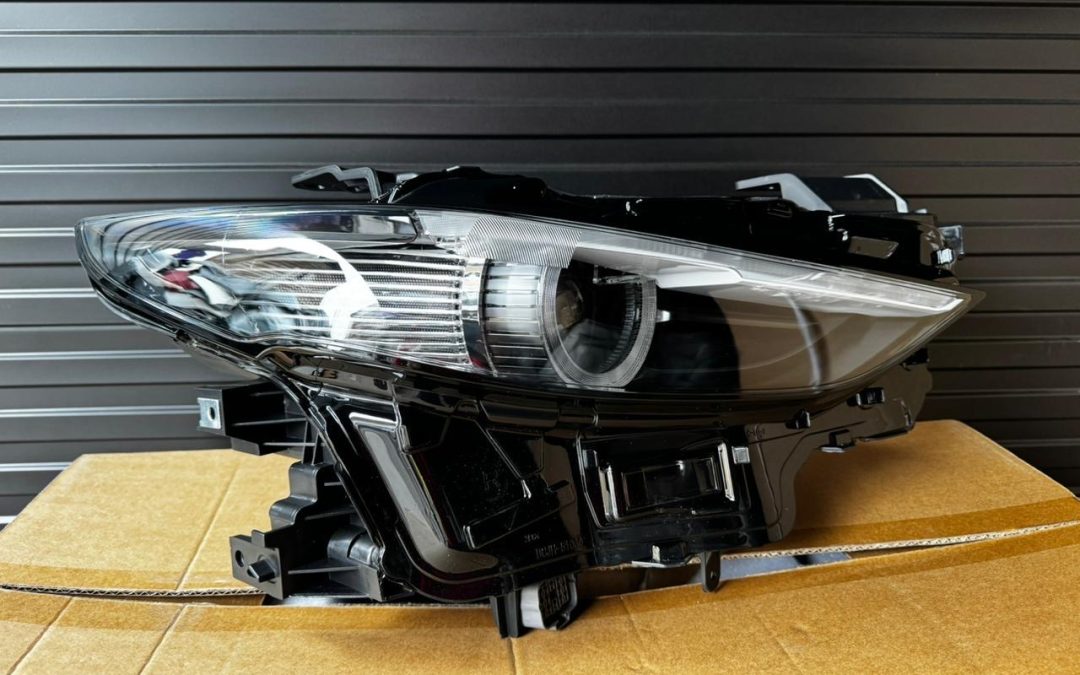 Optico derecho mazda 3 led 2020 al 2026